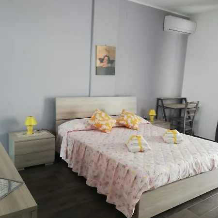 ゲストハウス Siracusa Holiday House
