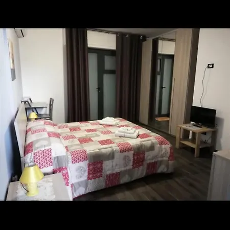 Siracusa Holiday House בית הארחה 3*