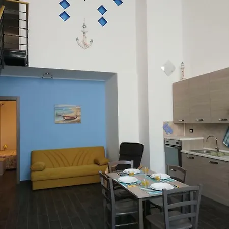 ゲストハウス Siracusa Holiday House シラクーサ